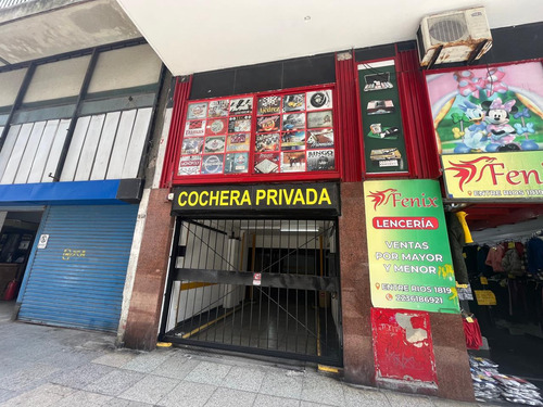 Cochera En Plaza Colon