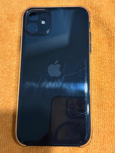 Celular iPhone 11