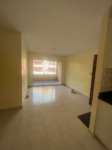 Apartamento En Ciudad Real Ii Av. Republica De Colombia Sto. Dgo. (2do Nivel) 