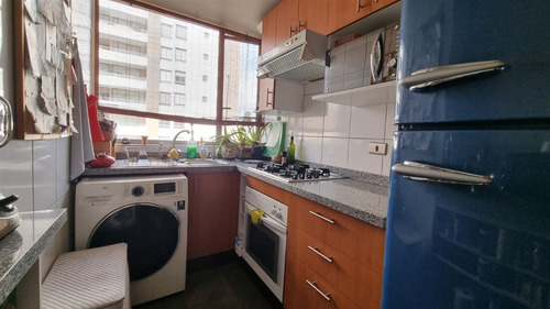 Departamento Amoblado En Arriendo De 2 Dorm. En Providencia