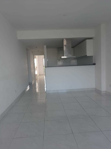 Imagen 5 de 13 de Departamento 2 Ambientes C/renta. Parque Patricios S Avenida