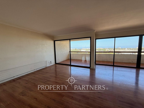 Arriendo Año Corrido Amplio Y Cómodo Departamento