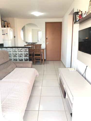 Apartamento Reformado, 2 Quartos, Em Ataíde - Vila Velha/es 