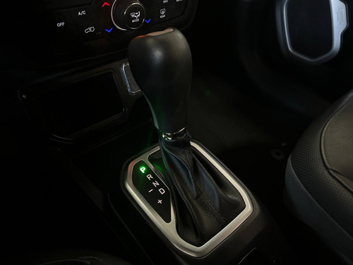 Jeep Renegade 1.8 16V FLEX LONGITUDE 4P AUTOMÁTICO