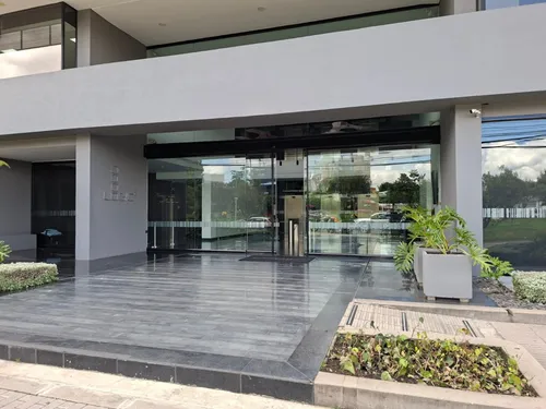 Oficina En Arriendo En Chiconavarra. Cod A1614526