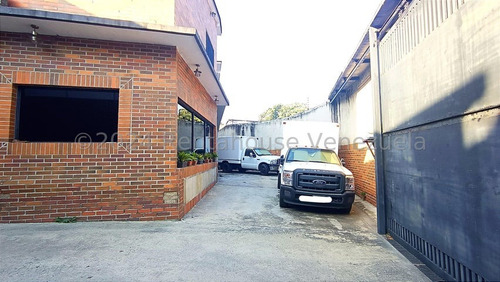 Casa Comercial En Venta En Santa Mónica 24-16876 Cs