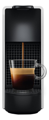 Cafeteira Nespresso Essenza Mini C automática silver para cápsulas monodose 220V - 240V
