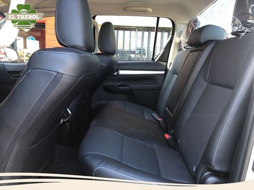 Imagen 12 de 12 de Toyota Hilux Srx 4x4 2.8 Tdi 6at 2022 0km