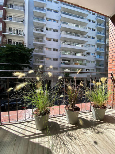 Doa Ambientes A La Calle Integramente Reciclado Ideal Vivienda Permanente Con Balcon 