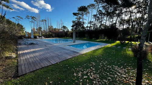 Venta Terreno, A Metros De La Playa, Pinares Punta Del Este