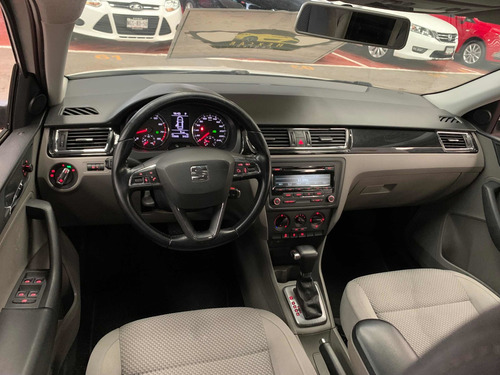 Imagen 8 de 13 de Seat Toledo 1.4t Style Aut Ac 2015