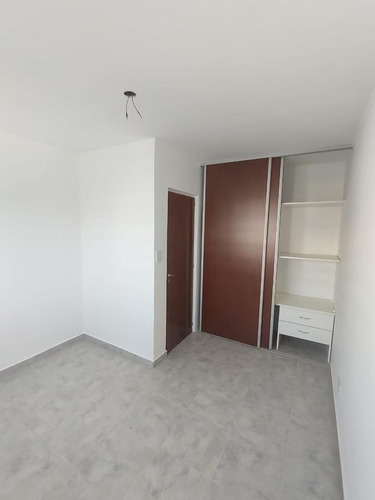 Imagen 15 de 17 de 134 E/ 70 Y 71 La Plata - Dúplex En Venta