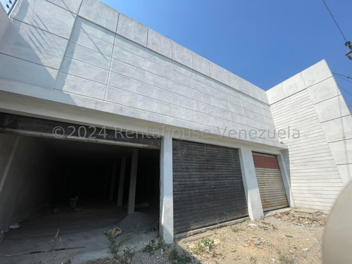 Raiza Suárez Vende Excelente Local Comercial Ubicado En Nueva Segovia 2 4 2 4 3 1 3 Cuenta Con 321 Mts2 En Total De Terreno, Placa De Concreto, 1 Baño