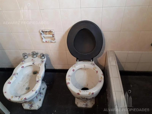 Imagen 13 de 30 de Venta En Bloque De 3 Locales Y 3 Viviendas Ituzaingo Retasado Oportunidad