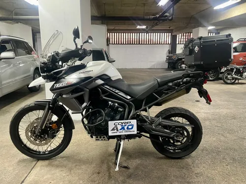 Triumph Tiger 800 Xcx
