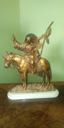 Escultura Antigua Bronce, Base Mármol Indio Norteamericano (Usado)