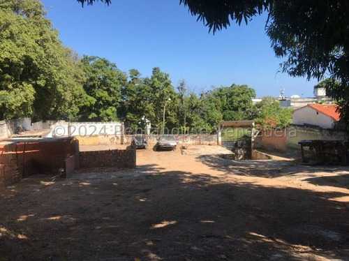 Alquiler De Terreno En Caraballeda Caribe