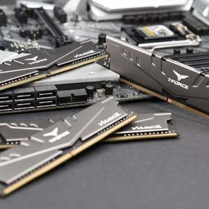 Memoria Ram 16gb Teamgroup T-force Vulcan Z Ddr4 Kit (2 X 8gb) 3200mhz (pc4 25600) Cl16 Modulo - Gray - Tlzgd416g3200hc1