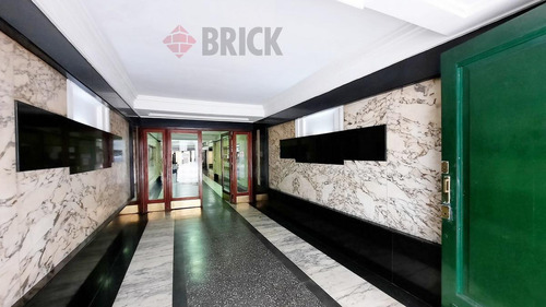 Oficina 10 Ambientes (dividida En 2 C/entr Indep) En Mitre Al 600 - 250 M2 - Centro