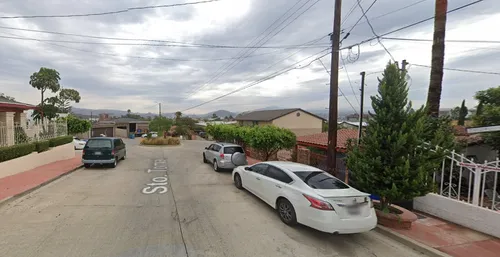 Casa En Remate Bancario En C. Sto. Tomás, El Refugio, Tecate, B.c. (60% Descuento, Excelente Plusvalía) ¡gran Oportunidad De Inversión! - Sk12
