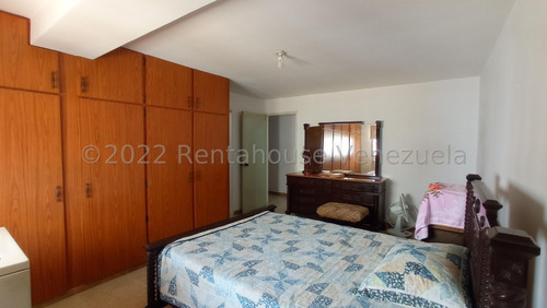 Imagen 8 de 11 de Apartamento En Venta Centro-maracay #22-28873 Km.