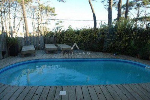 Venta De Casa En Montoya 5 Dormitorios - Ref: 233