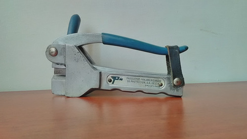 Imagen 2 de 3 de Maquina Precintadora Para Precintos De Plomo Y/o Plastico