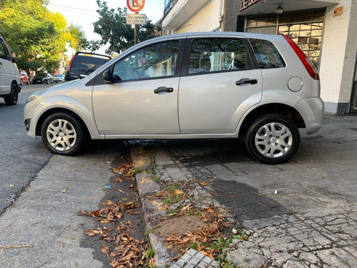 Ford Fiesta 1.6n Ambiente Plus 5 Ptas Plata 2013
