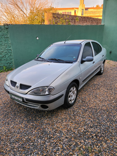 Renault Megane 1.6 Tric Pack