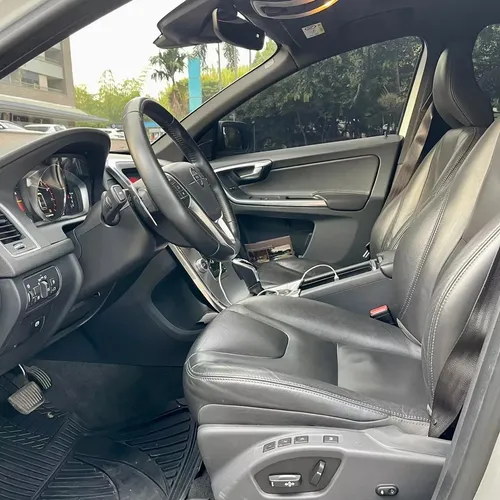 Volvo XC60 2.0 T5 Awd Summum