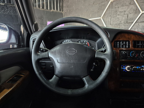 Nissan Pathfinder Le Ee Piel Aa 4x2 At