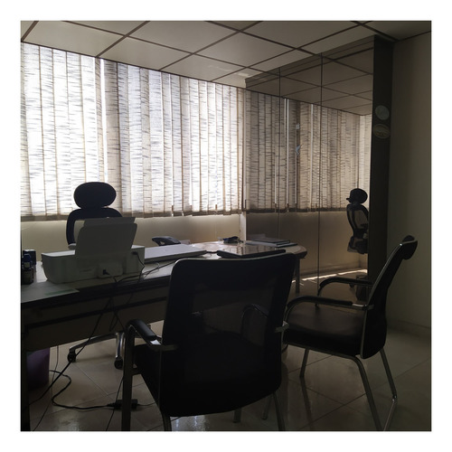 Imagen 4 de 9 de Oficina En Venta - Urb. La Campiña