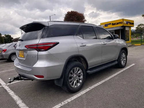 Toyota Fortuner Srv 2.4 Diesel 4x2 At 2023