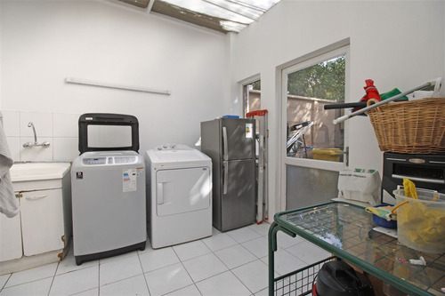 Casa En Venta De 7 Dorm. En Lo Barnechea