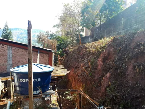 Terreno Com Galpão De 180mt E 2 Casas Pequenas