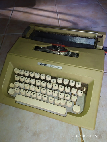 Máquina De Escribir Olivetti