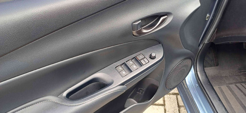 Toyota Yaris 1.5 16V FLEX SEDAN XS CONNECT MULTIDRIVE
