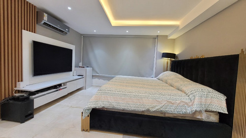 Apartamento En Venta En La Alta Florida, Municipio Libertador