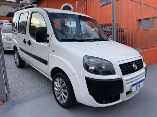Imagem 3 de 14 de Fiat Doblo 1.8 Essence Flex 2019 - 7 Lugares