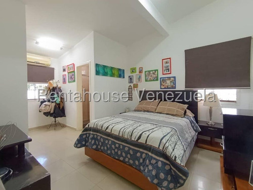 Casa De Amplios Espacios Amoblada En Urb. Lourdes. Ljsa 25-13114