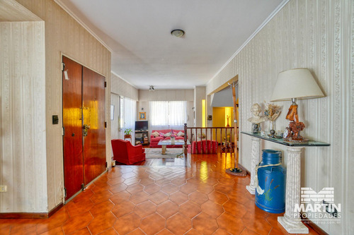 Casa En Venta En Martinez 5 Amb Con Cochera