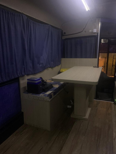 Imagem 5 de 9 de Motorhome Mercedes Benz