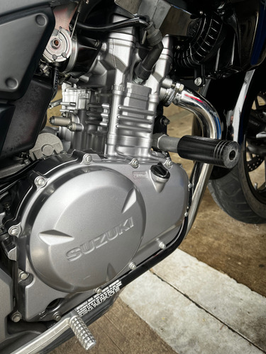 Suzuki Inazuma 250