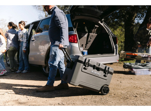Hielera Igloo Overland 72 Qt Uso Rudo Con Llantas 109 Latas