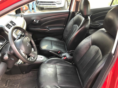 Imagen 9 de 13 de Nissan Versa 2014 1.6 Exclusive At Sedán