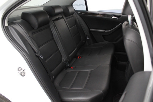 Volkswagen Vento Luxury 2.5 2016 La Plata 915