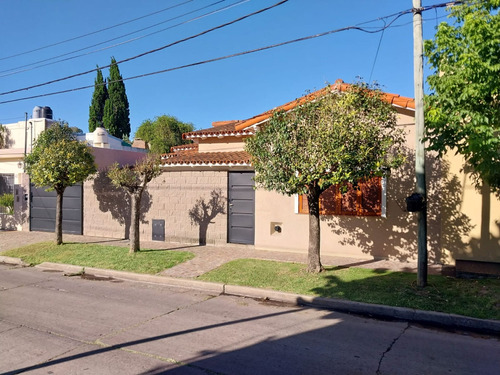 Venta Casa 3 Amb + Monoambiente En  Quilmes Oeste