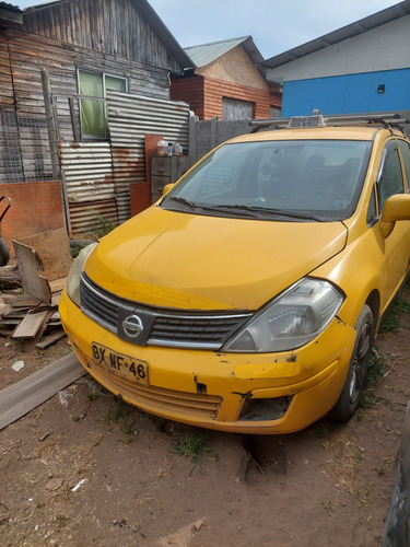 Nissan Tiida 2012