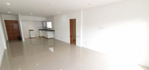 Imagen 5 de 17 de Venta Departamento De 4 Ambientes En Tablada, Buenos Aires.