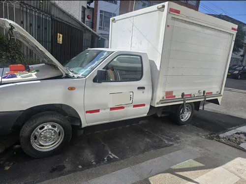 Nissan Frontier D22 4x2 Combustible Gas Gasolina Modelo 2